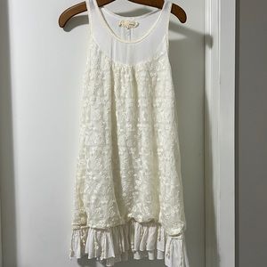 𝅺a’reve for Anthropology cream lace tunic size small